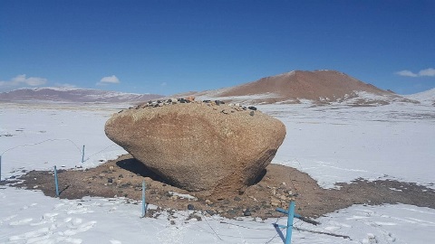 камень в Монголии